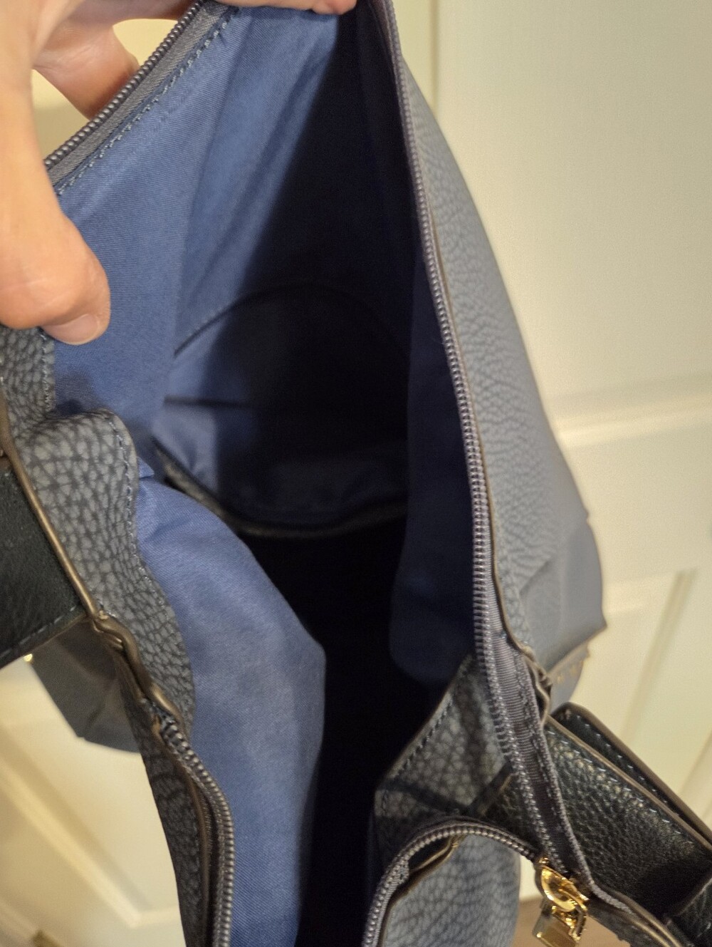 Sondra Roberts Blue Studded Hobo Bag Peppled Texture - Picture 8 of 8